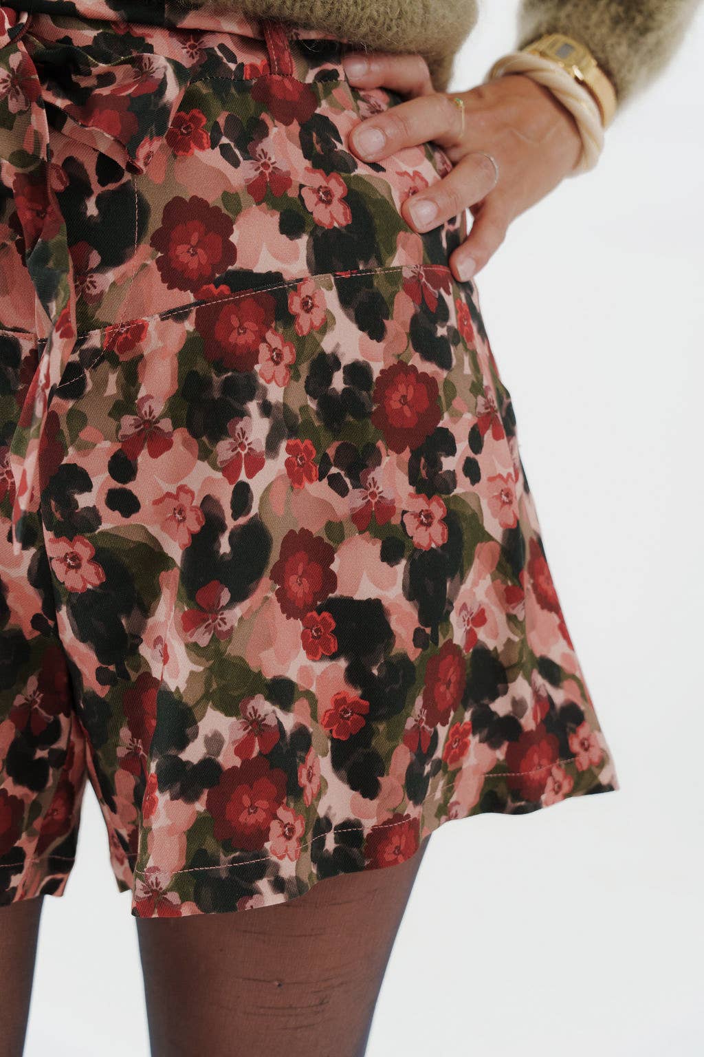 Flower Drips Twill aus Viskose