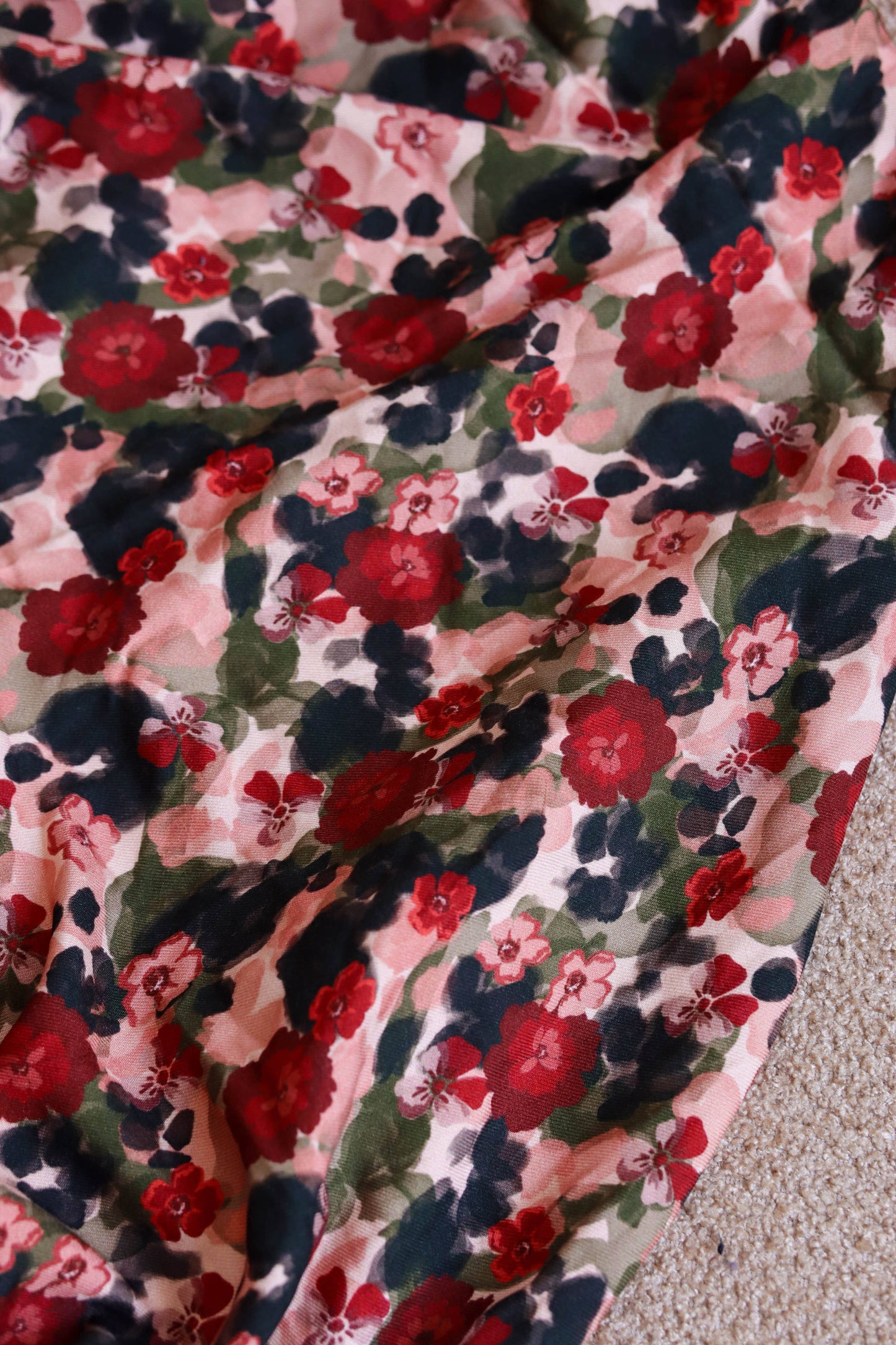 Flower Drips Twill aus Viskose