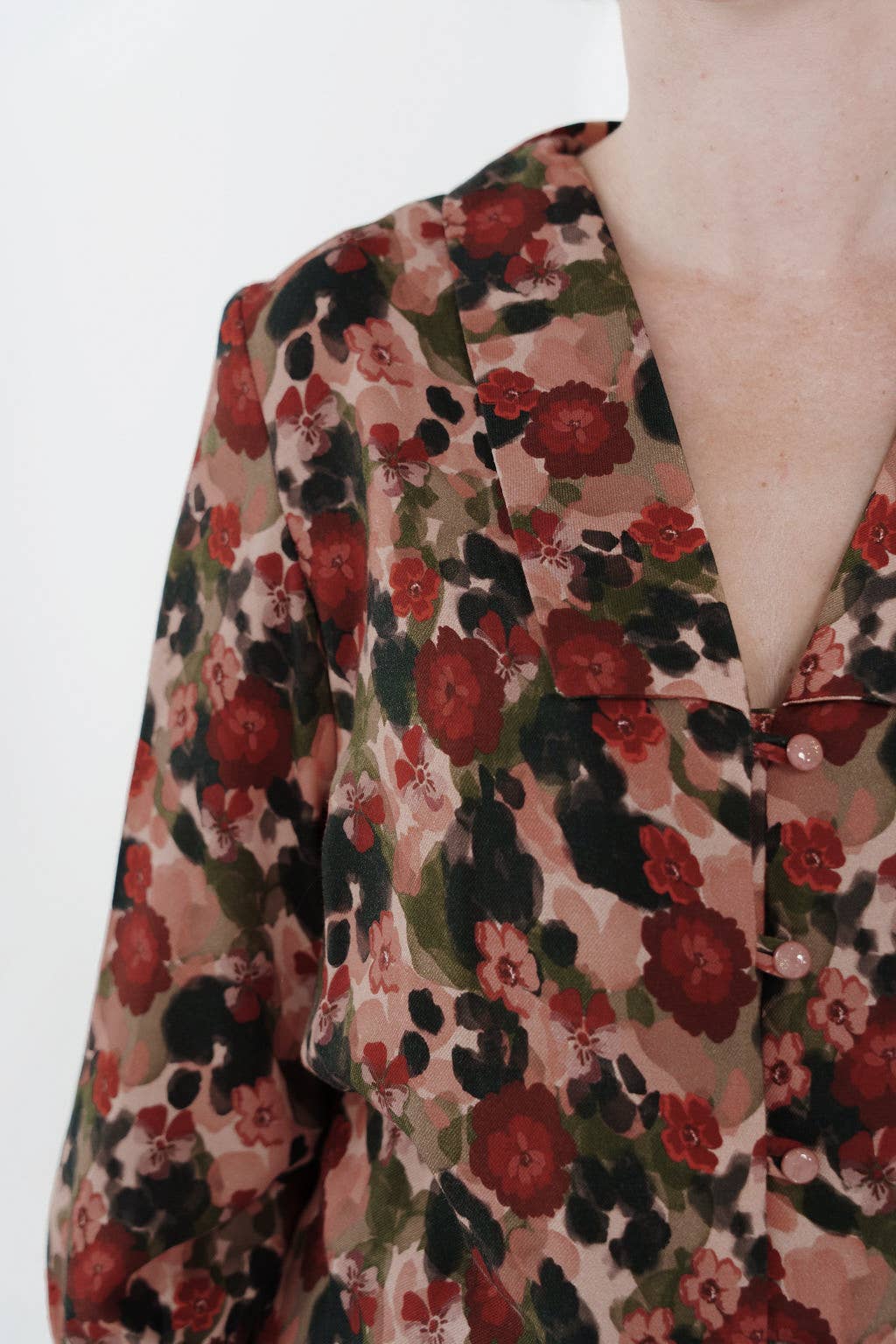 Flower Drips Twill aus Viskose